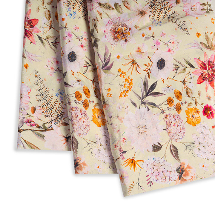 Crepe Whispers Contemporary Elegance